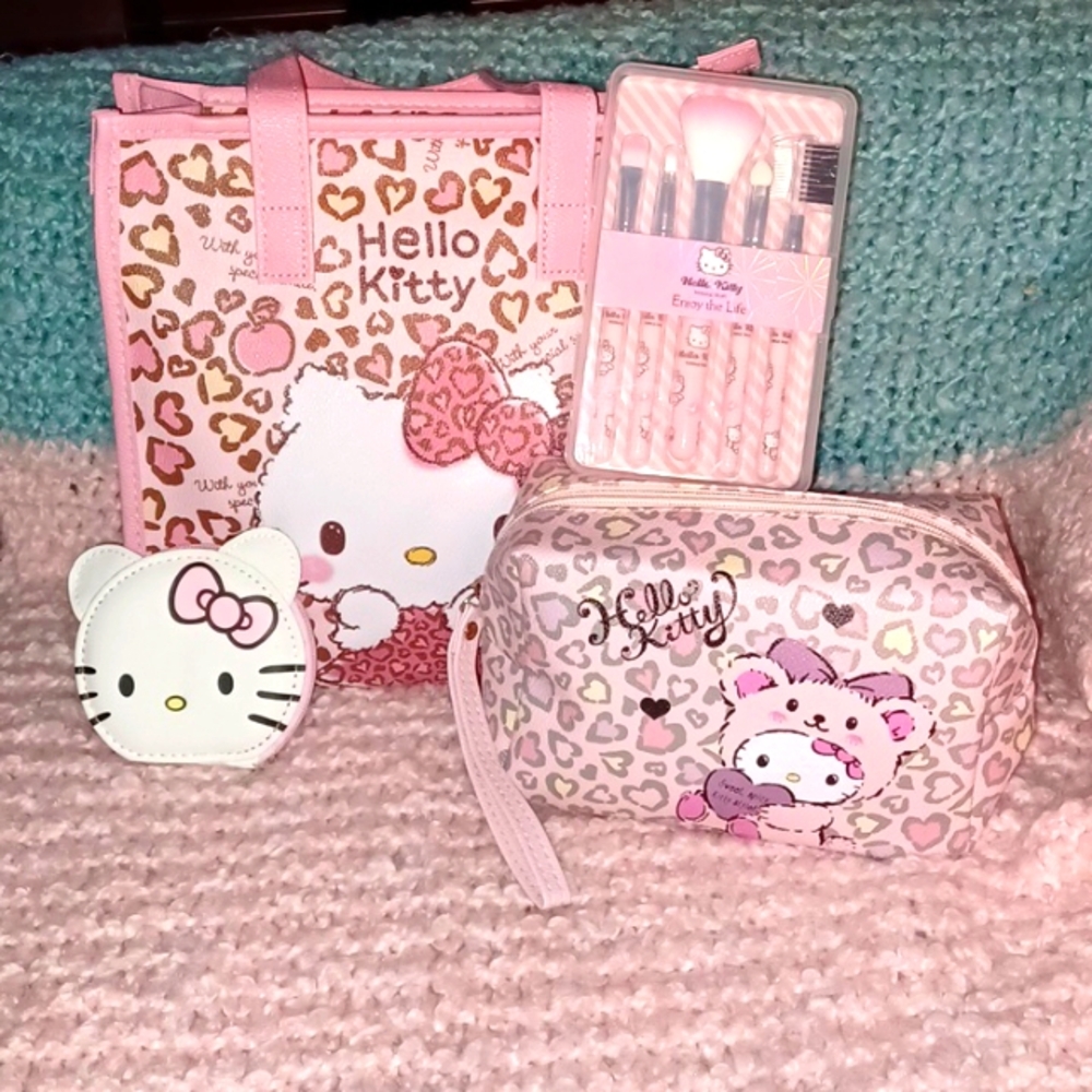 Hello Kitty's Girlie Girl's Makeup Set